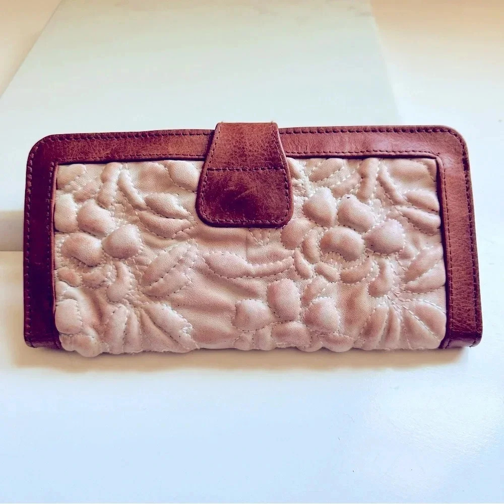 NWOT Sundance Anabaglish Leather Large Wallet - Picture 2 of 6
